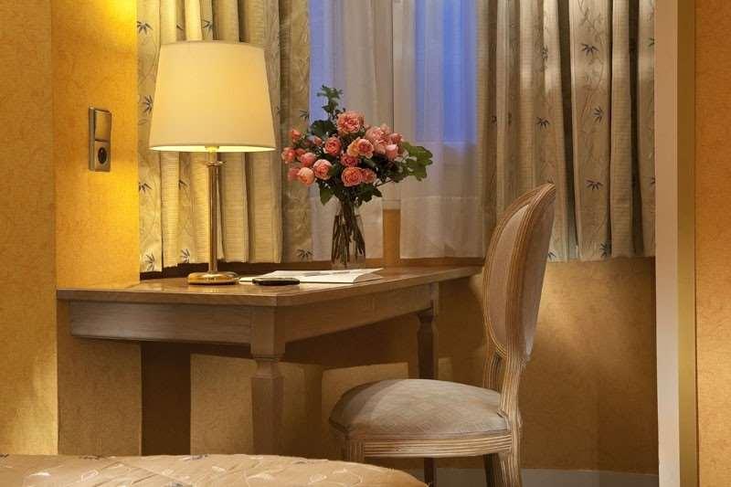 Отель Cecilia Arc De Triomphe Париж Номер фото
